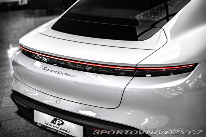 Porsche Taycan Turbo S PCCB/PDCC/PDLS+/P 2021