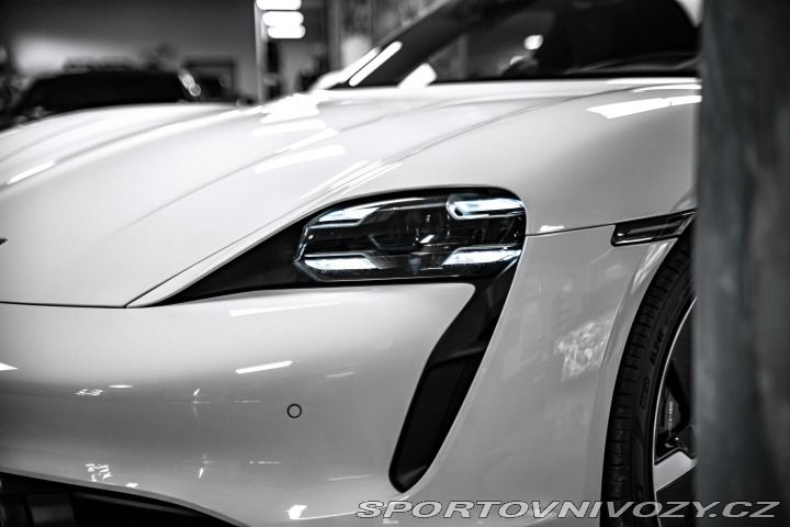 Porsche Taycan Turbo S PCCB/PDCC/PDLS+/P 2021