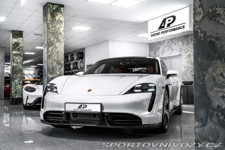 Porsche Taycan Turbo S PCCB/PDCC/PDLS+/P 2021