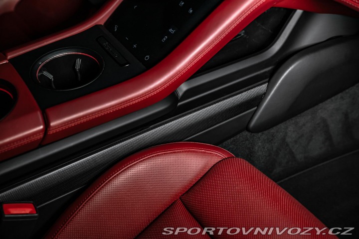 Porsche Taycan Turbo S PCCB/PDCC/PDLS+/P 2021