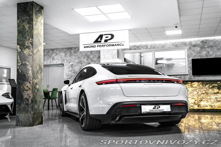 Porsche Taycan Turbo S PCCB/PDCC/PDLS+/P 2021
