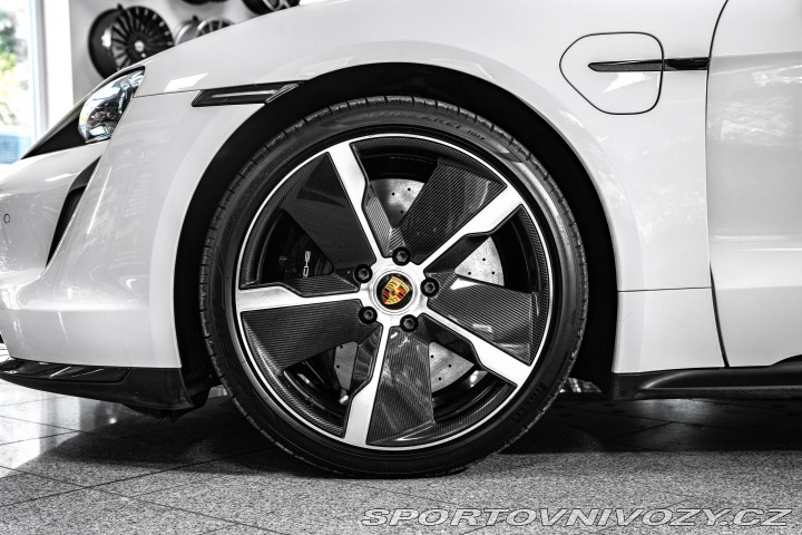 Porsche Taycan Turbo S PCCB/PDCC/PDLS+/P 2021