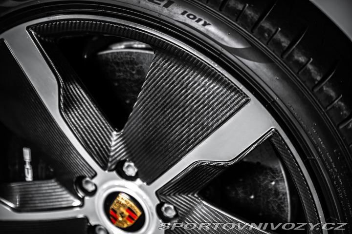 Porsche Taycan Turbo S PCCB/PDCC/PDLS+/P 2021