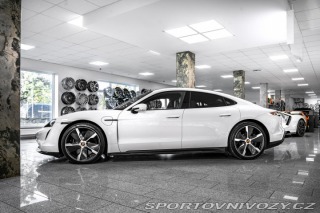 Porsche Taycan Turbo S PCCB/PDCC/PDLS+/P 2021