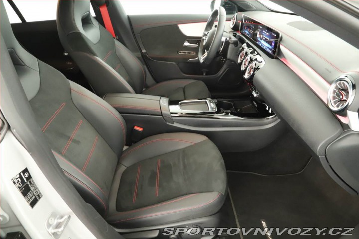 Mercedes-Benz CLA 35 AMG, 35 AMG, KEYLESS 2025