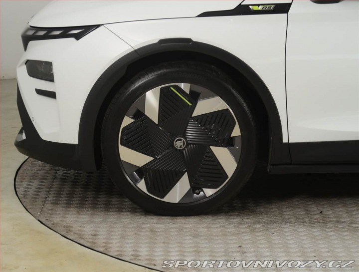 Škoda Elroq RS (84 kWh), Matrix LED 2025