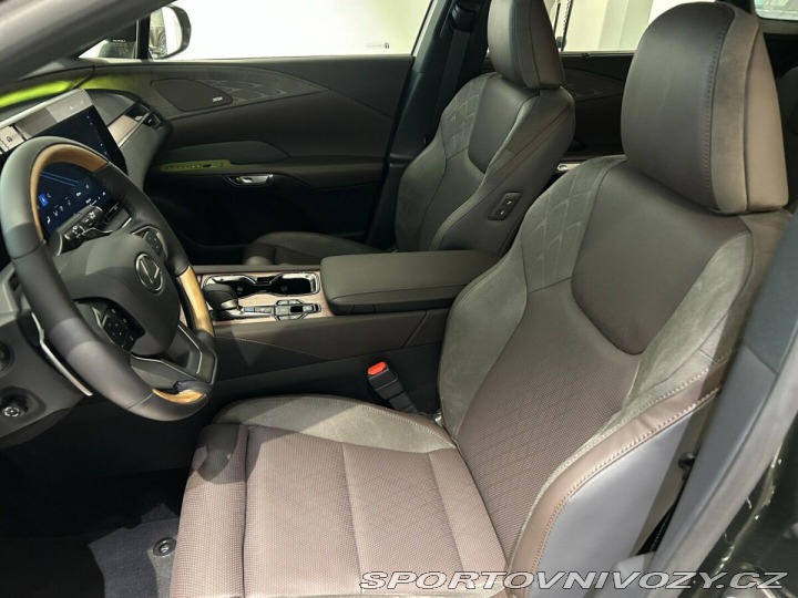 Lexus Ostatní modely RX 450h+ 2.5 PHEV LUXURY PAN 1800