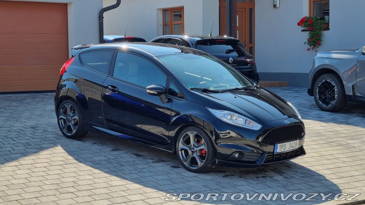 Ford Fiesta ST PERFORMANCE 2015