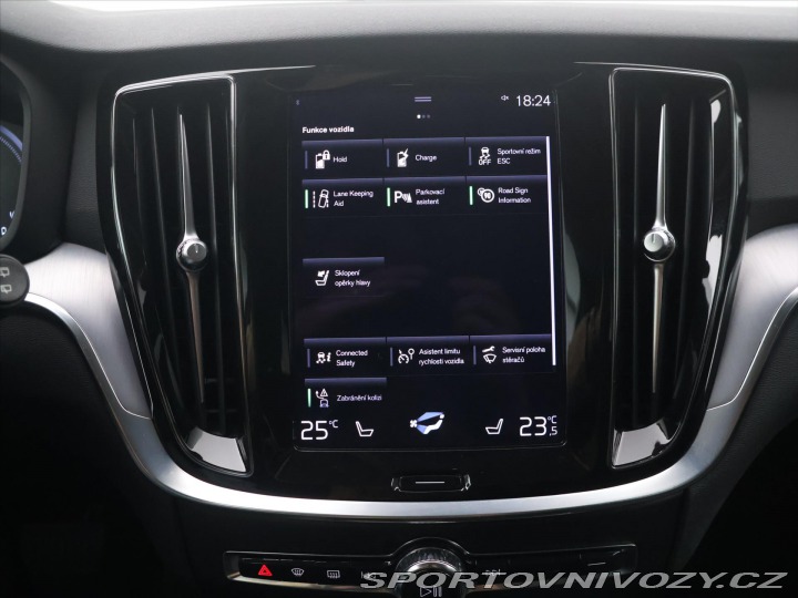 Volvo V60 2,0 T6 186kW 4x4 Momentum 2021