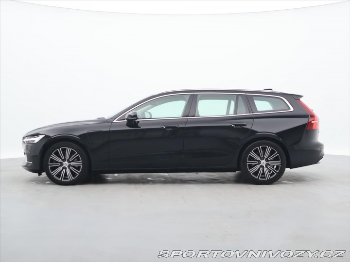 Volvo V60 2,0 T6 186kW 4x4 Momentum 2021