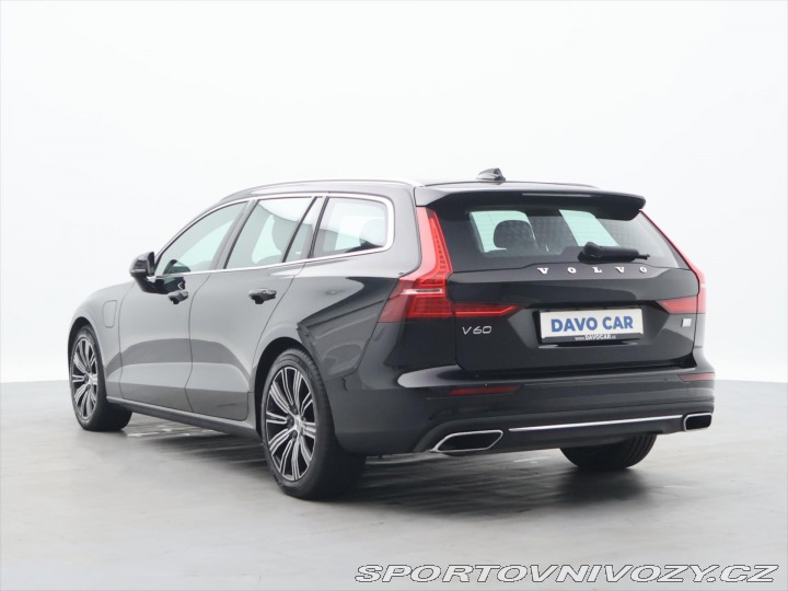 Volvo V60 2,0 T6 186kW 4x4 Momentum 2021