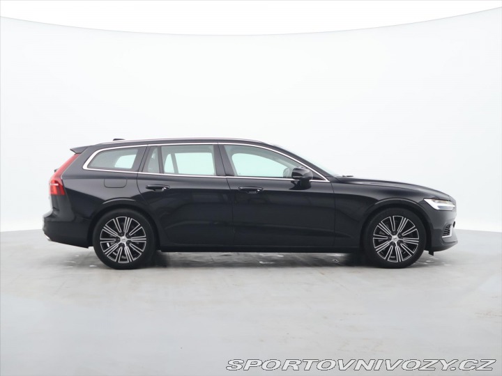 Volvo V60 2,0 T6 186kW 4x4 Momentum 2021