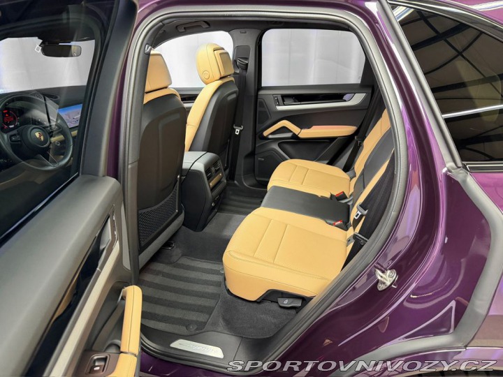 Porsche Cayenne e-HYBRID SPORT CHRONO, AI 2025