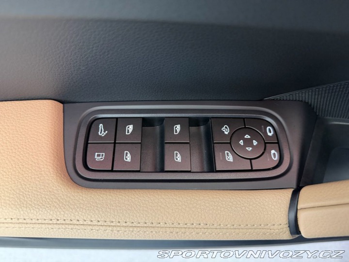 Porsche Cayenne e-HYBRID SPORT CHRONO, AI 2025