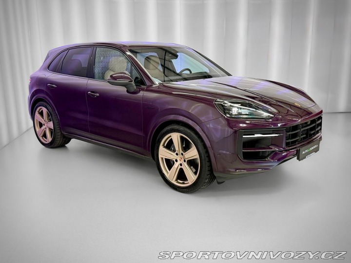 Porsche Cayenne e-HYBRID SPORT CHRONO, AI 2025