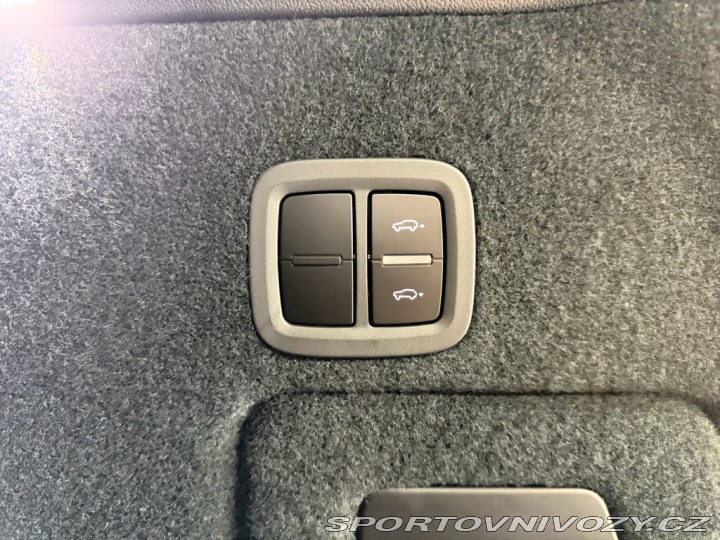 Porsche Cayenne e-HYBRID SPORT CHRONO, AI 2025
