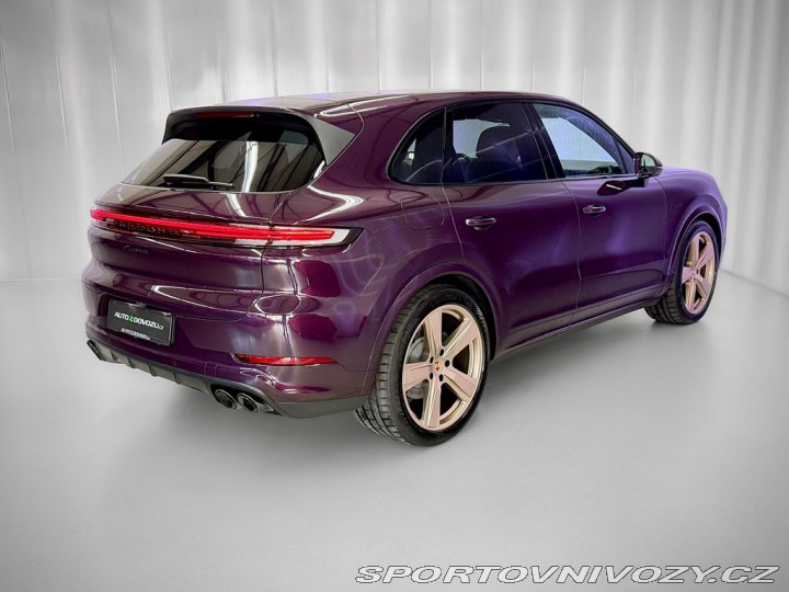Porsche Cayenne e-HYBRID SPORT CHRONO, AI 2025