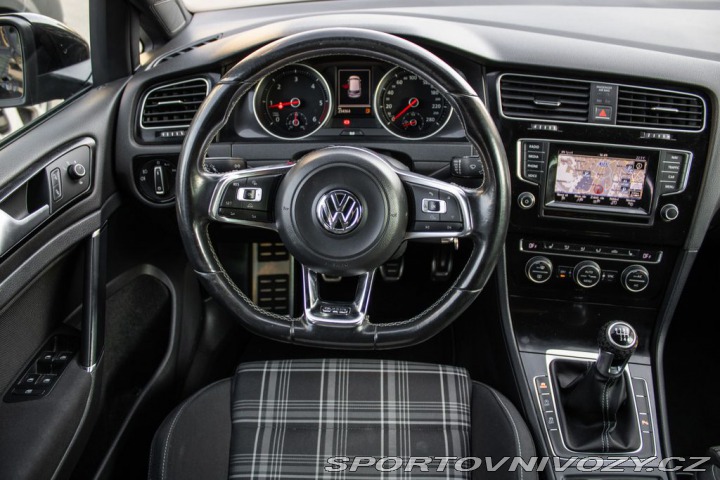 Volkswagen Golf 2014