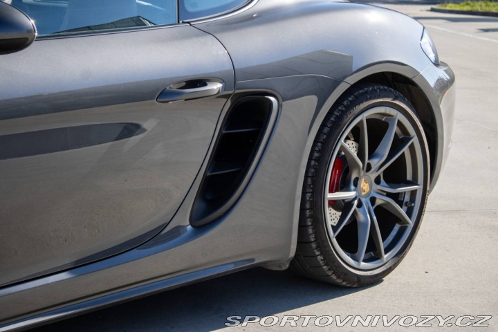 Porsche Cayman S 718 / 257kW / M6 / ZÁR 2021