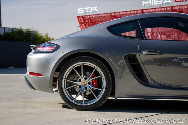 Porsche Cayman S 718 / 257kW / M6 / ZÁR 2021