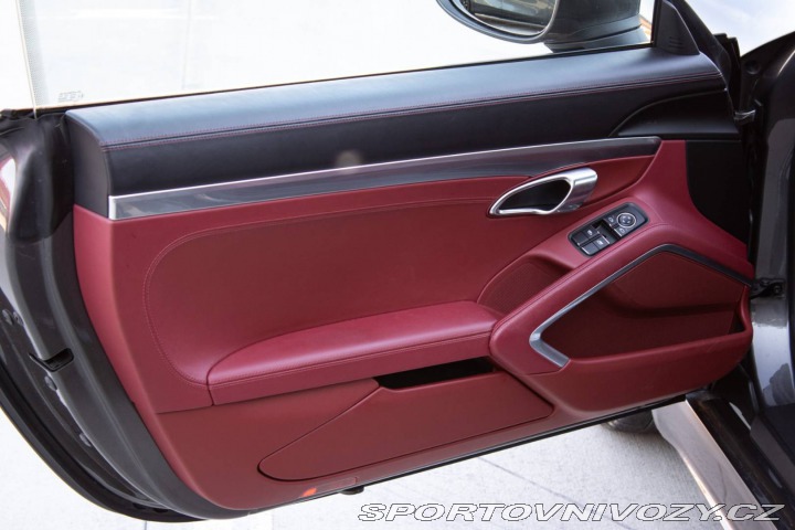 Porsche Cayman S 718 / 257kW / M6 / ZÁR 2021