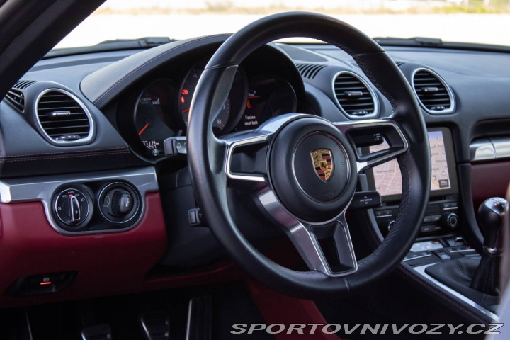 Porsche Cayman S 718 / 257kW / M6 / ZÁR 2021