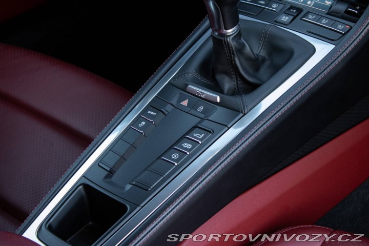Porsche Cayman S 718 / 257kW / M6 / ZÁR 2021