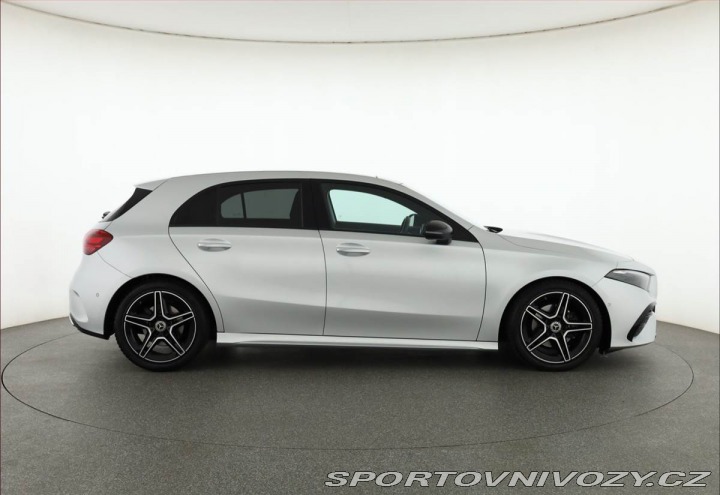 Mercedes-Benz A A 200 2024
