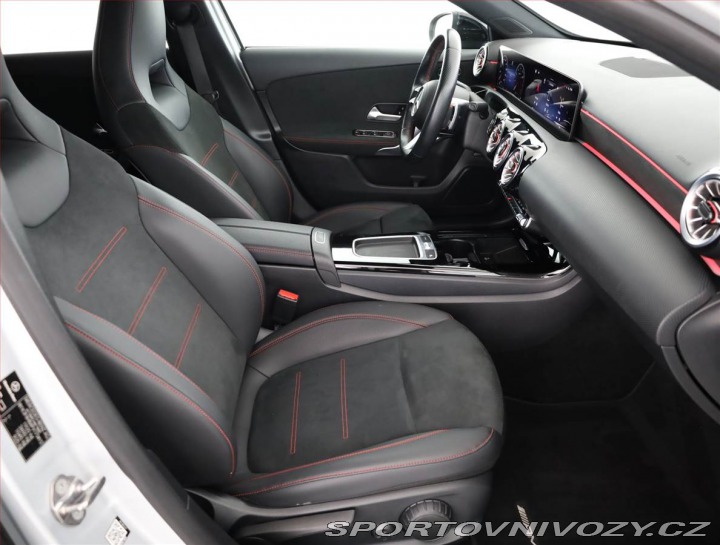 Mercedes-Benz A A 200 2024