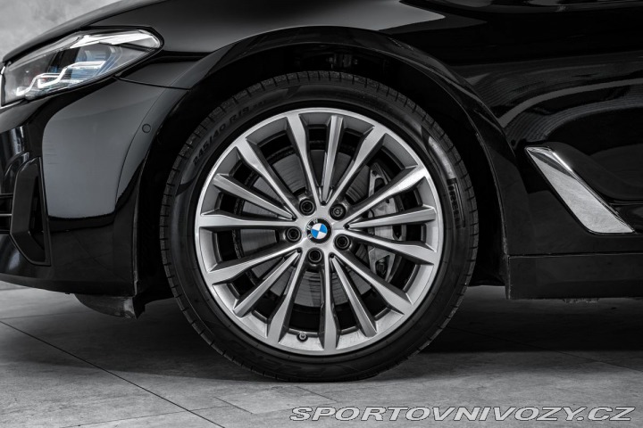 BMW 5 Head-up, nezávislé 2022
