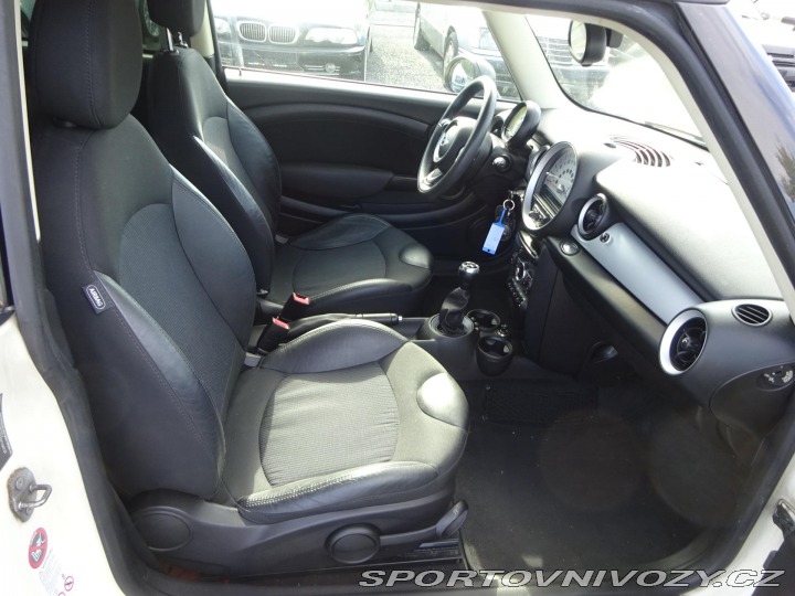 Mini One 1.6 72kW SERVIS POLOKŮŽE 2013