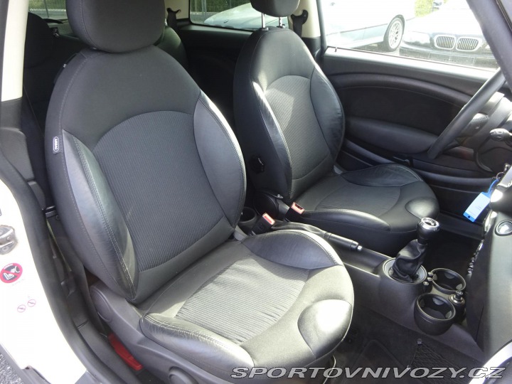 Mini One 1.6 72kW SERVIS POLOKŮŽE 2013