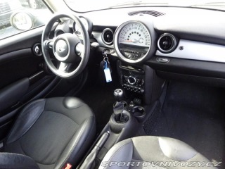 Mini One 1.6 72kW SERVIS POLOKŮŽE 2013