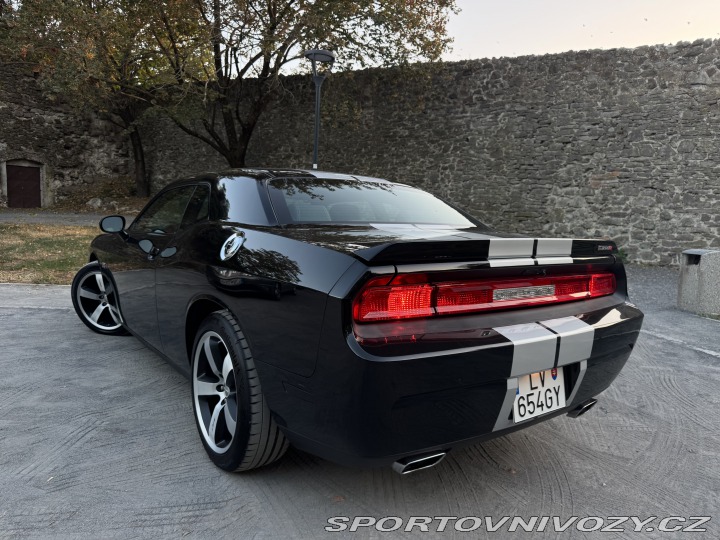 Dodge Challenger SRT8 2012