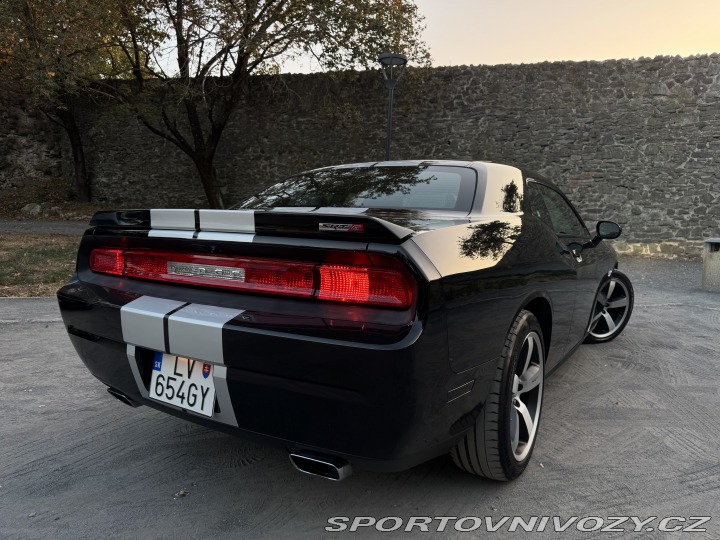 Dodge Challenger SRT8 2012