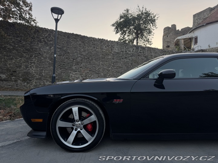 Dodge Challenger SRT8 2012