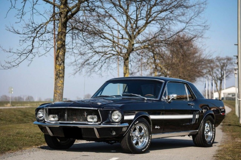 Ford Mustang GT/CS 4.7 V8