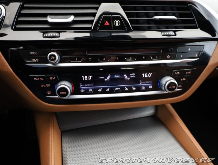 BMW 5 M Sport 540i xDrive 2020