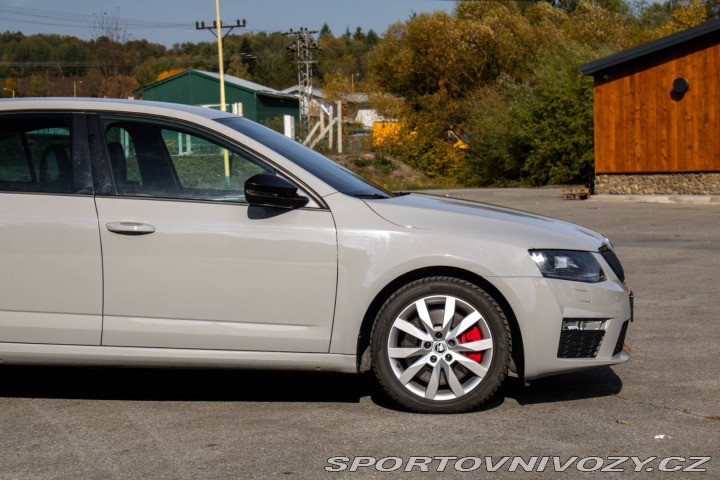 Škoda Octavia RS 2.0 RS / 169kW / M6 / ZÁ 2016
