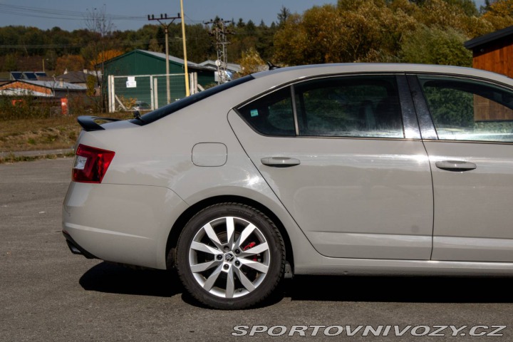 Škoda Octavia RS 2.0 RS / 169kW / M6 / ZÁ 2016
