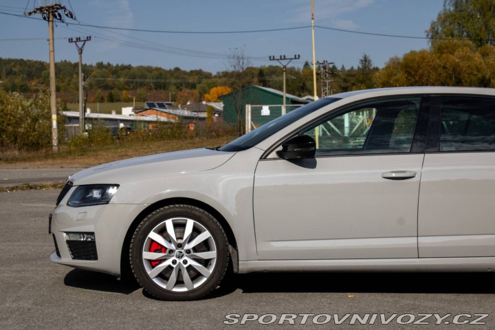 Škoda Octavia RS 2.0 RS / 169kW / M6 / ZÁ 2016