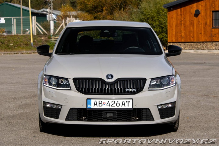 Škoda Octavia RS 2.0 RS / 169kW / M6 / ZÁ 2016