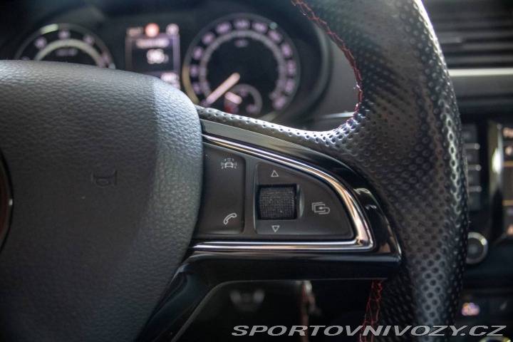 Škoda Octavia RS 2.0 RS / 169kW / M6 / ZÁ 2016