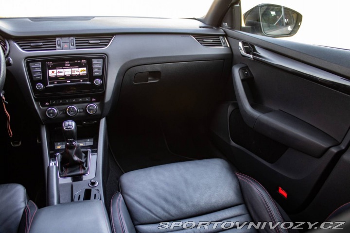 Škoda Octavia RS 2.0 RS / 169kW / M6 / ZÁ 2016