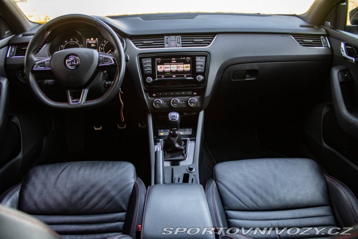 Škoda Octavia RS 2.0 RS / 169kW / M6 / ZÁ 2016