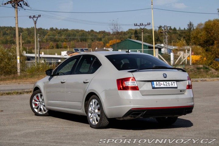 Škoda Octavia RS 2.0 RS / 169kW / M6 / ZÁ 2016