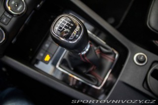 Škoda Octavia RS 2.0 RS / 169kW / M6 / ZÁ 2016