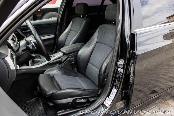 BMW 3 335i xDrive A/T, 225kW ( 2010