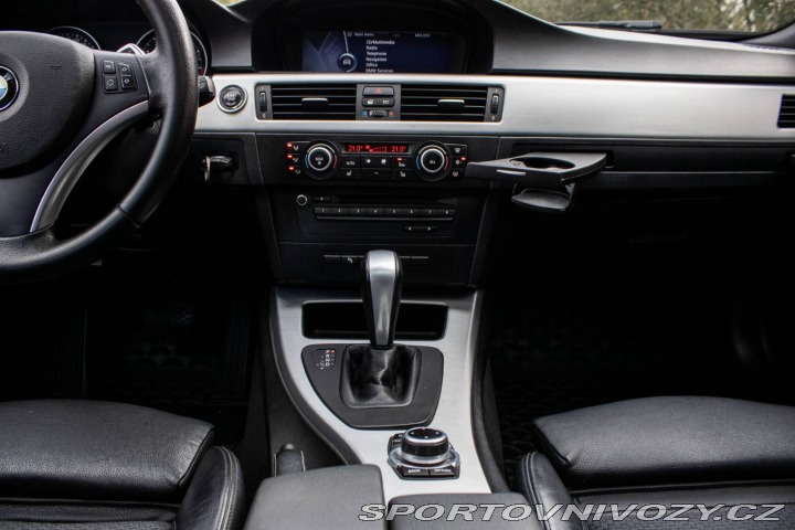 BMW 3 335i xDrive A/T, 225kW ( 2010