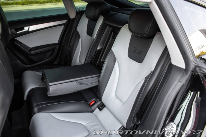 Audi S5 245kW Quattro AT/7 2010 2010